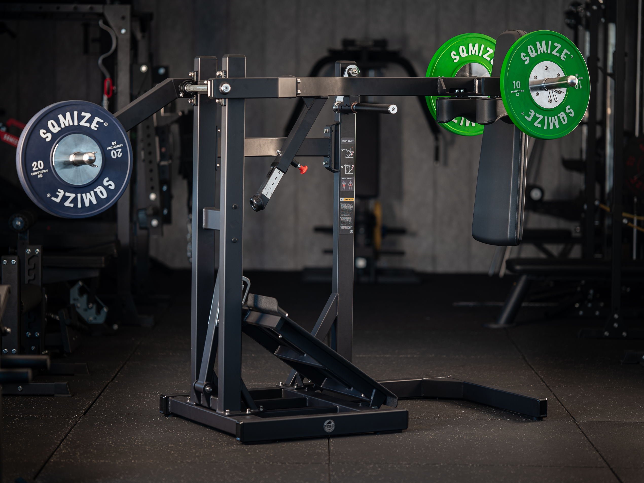 Pendulum Squat Station SQMIZE® PREMIUM BISON PSP50i Pendulum Squat Station SQMIZE® PREMIUM BISON PSP50i