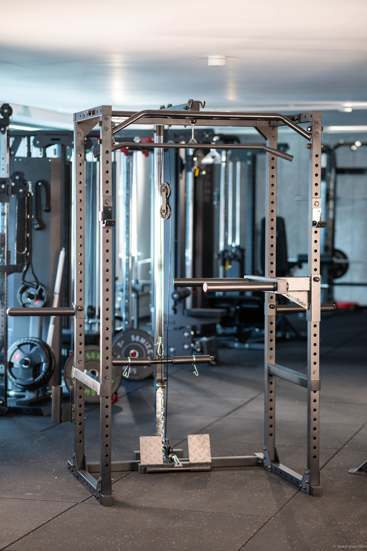 Sqmize-Showroom-120fFkLO4r0Uekds